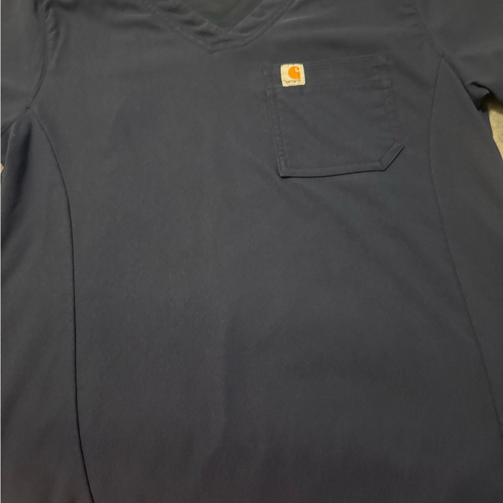 Carhartt Women’s Modern Fit scrub top V-neck